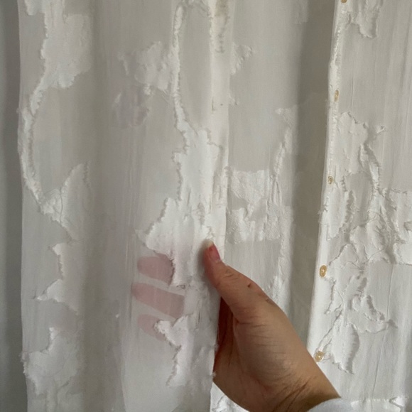 XXS Aritzia Wilfred White Sheer Floral Shirt Dress - Picture 3 of 4